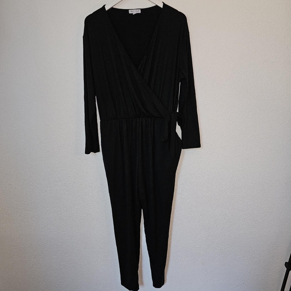 Prologue Black Jumpsuit Sleek Form-Fitting Design